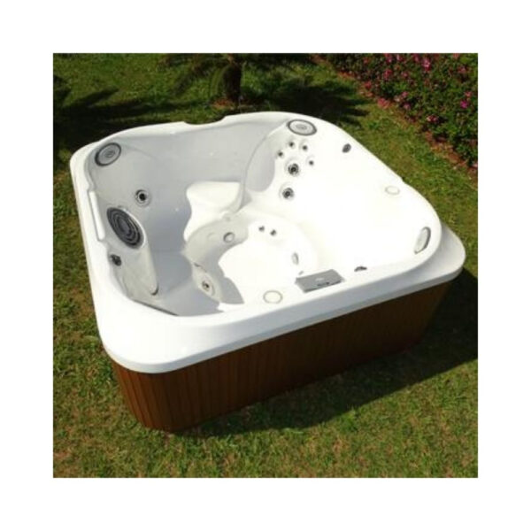 SPA J220, 210X210X91, CON FALDON, CROMOTERAPIA Y FILTRACION AUTOMATICA<br>99801151